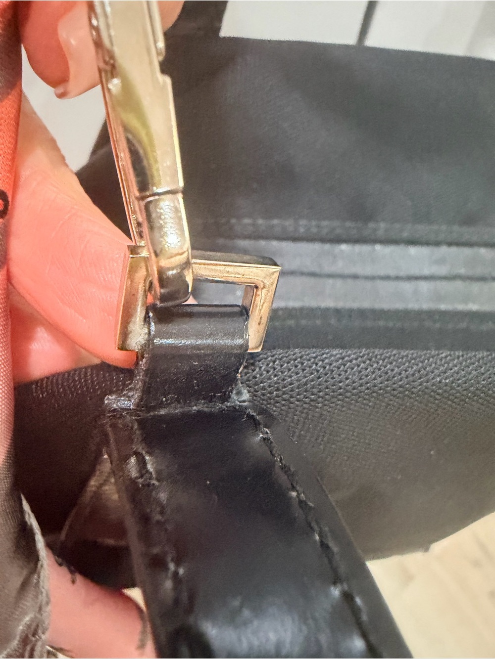 Gucci Top Handle Bag in Black Nylon + Dust Bag & Bee (Novelty) Scarf❣️ - Picture 4 of 16